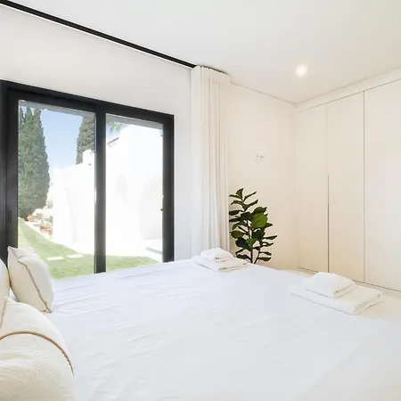 Villa Valbom Luxury Village *