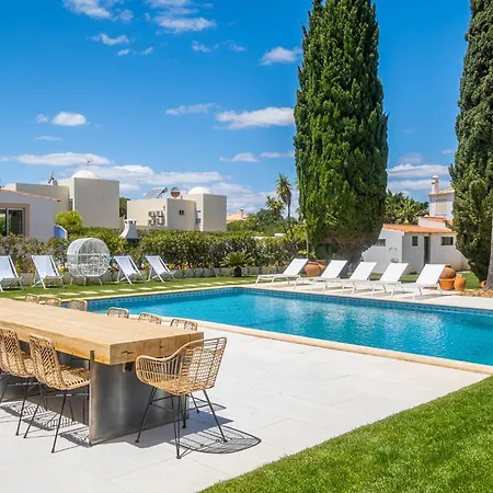 Valbom Luxury Village *